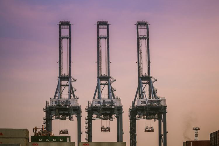 汽車(chē)進(jìn)口貨物報(bào)關(guān)單