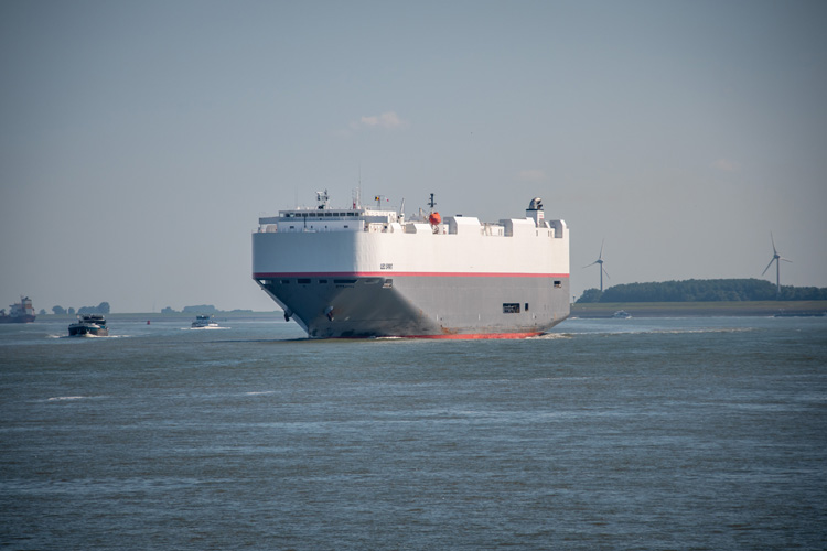 汽車出口俄羅斯走哪個(gè)港口好一點(diǎn)