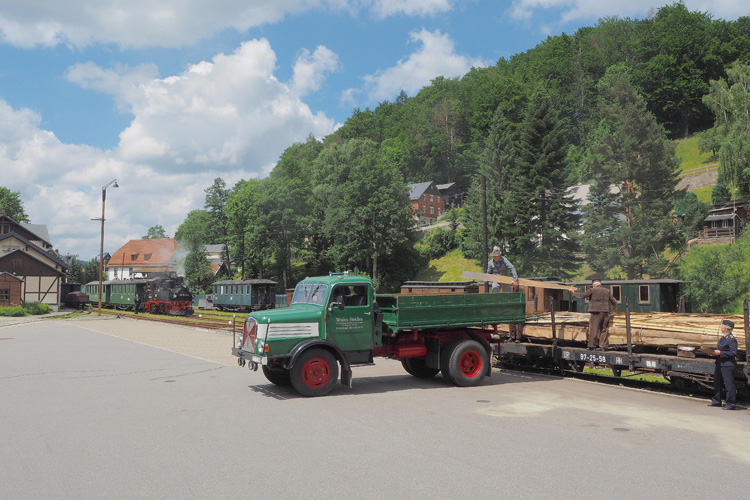 二年級數學汽車出口教案及反思 二年級數學汽車出口教案及反思